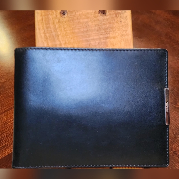 Prada Black Safano Bifold wallet - Picture 1 of 8